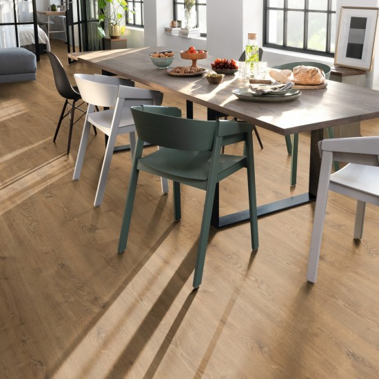 Egger  Natural Waltham Oak  Large 8/32 4V  EL2935  594730